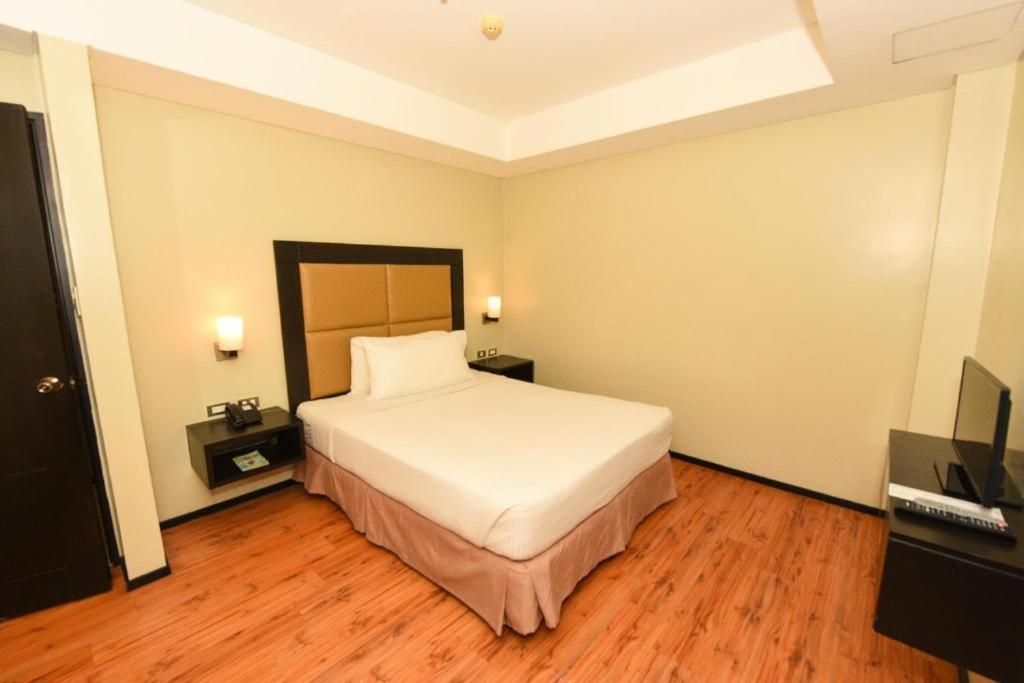 Mallberry Suites Business Hotel Cagayan de Oro Luaran gambar