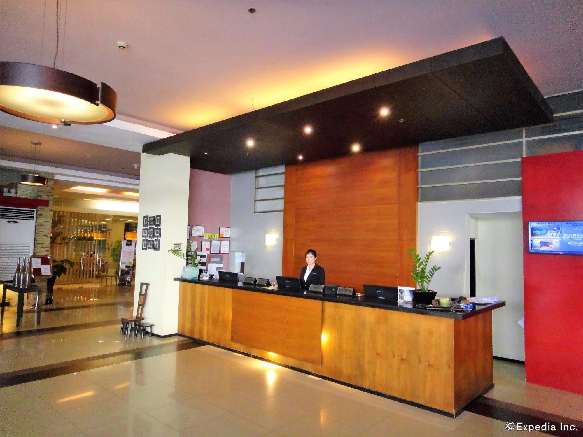 Mallberry Suites Business Hotel Cagayan de Oro Luaran gambar